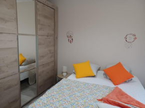 APPARTEMENT, LA ROUTE DES GRANDES ALPES , 6 couchages, GARAGE pour motards, cyclistes, POSSIBILITÉ de studios supplémentaires, si plus de 6 pers